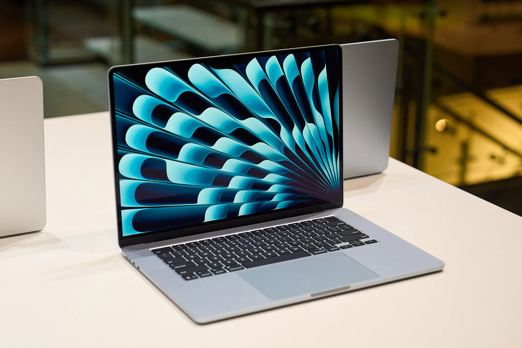 macOS trackpad gestures and password manager