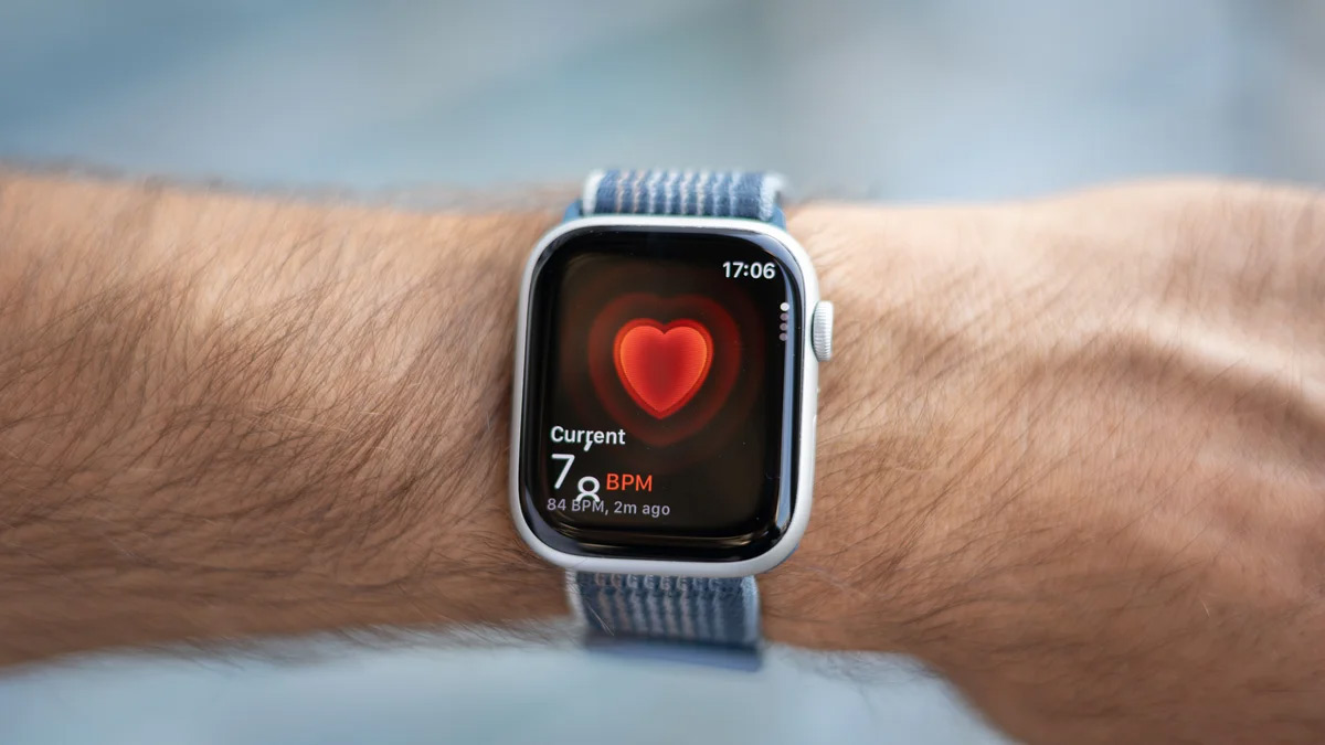 Apple Watch medical monitoring and safety features